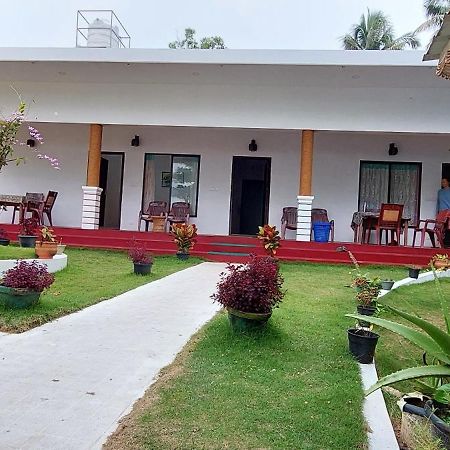 Marari Phoenix Beach Homestay Mararikulam Exteriör bild