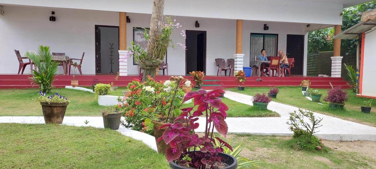 Marari Phoenix Beach Homestay Mararikulam Exteriör bild