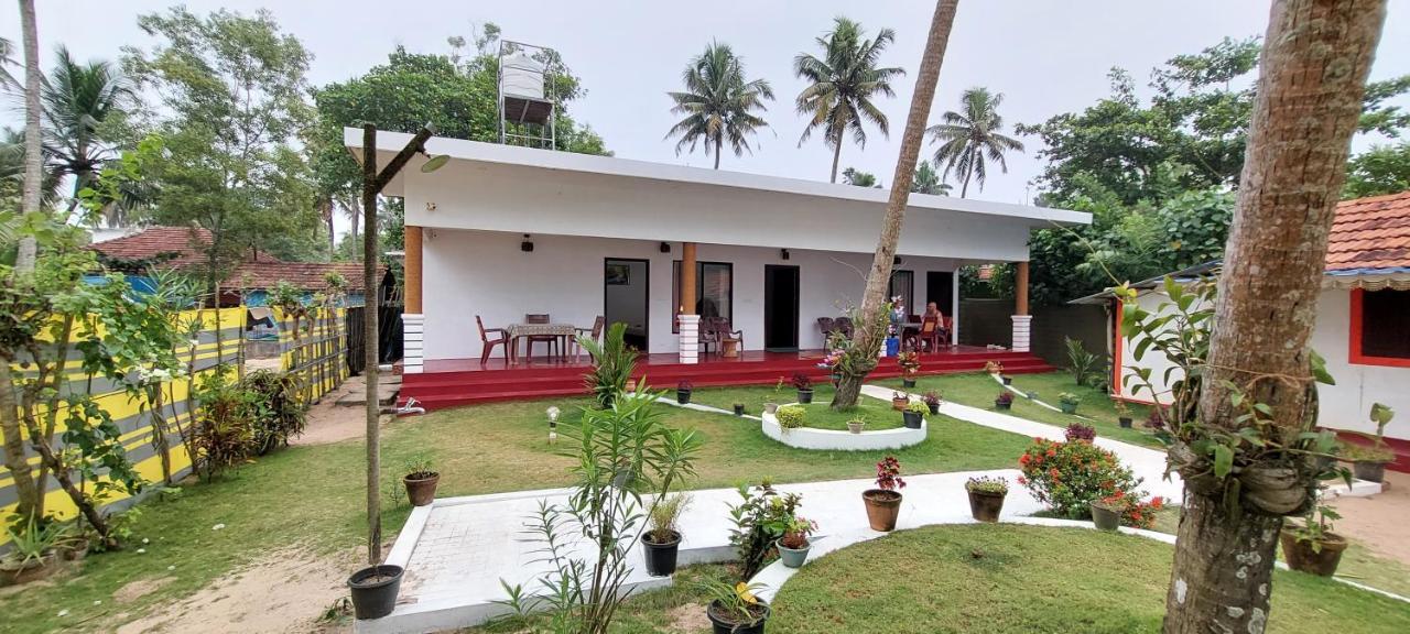 Marari Phoenix Beach Homestay Mararikulam Exteriör bild