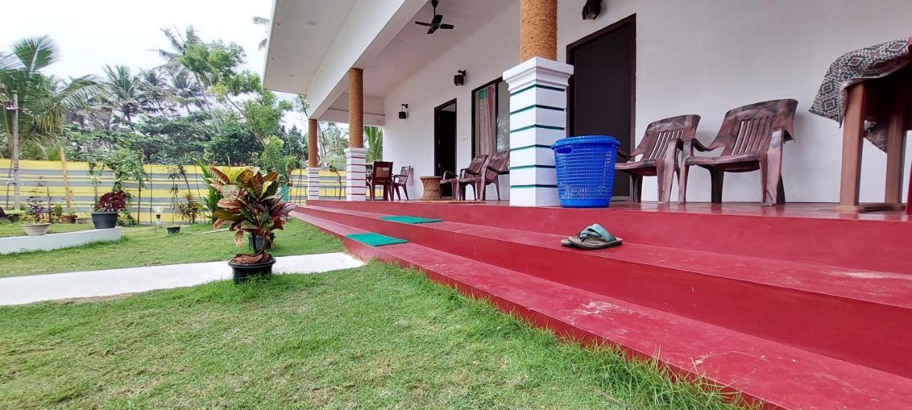 Marari Phoenix Beach Homestay Mararikulam Exteriör bild
