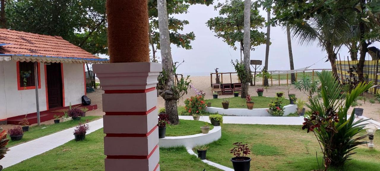 Marari Phoenix Beach Homestay Mararikulam Exteriör bild