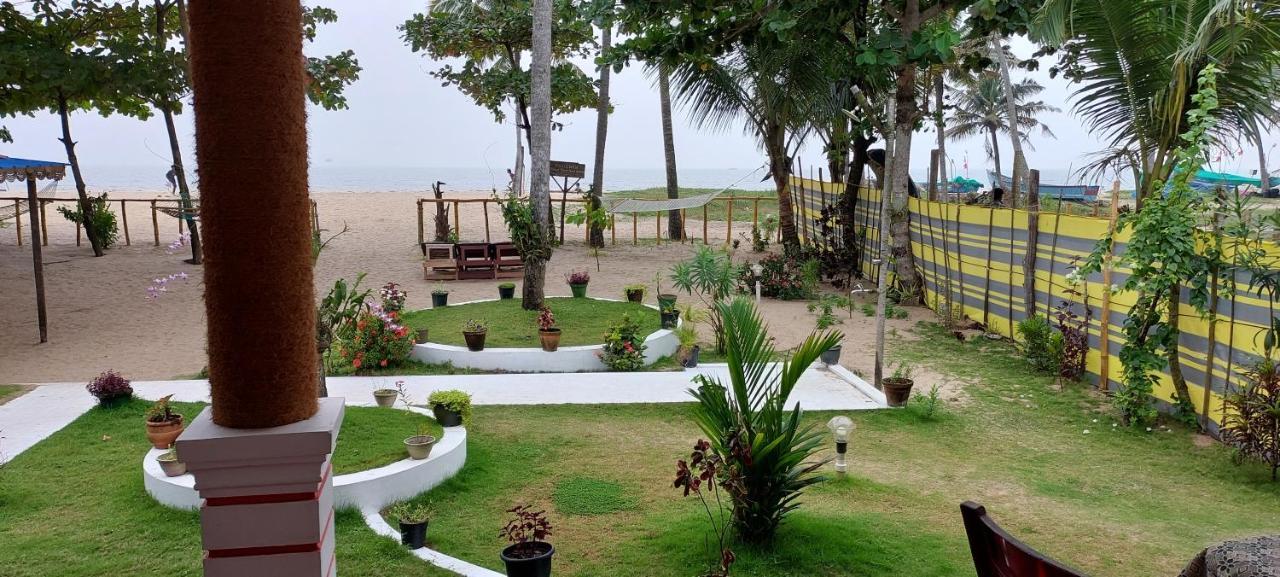 Marari Phoenix Beach Homestay Mararikulam Exteriör bild