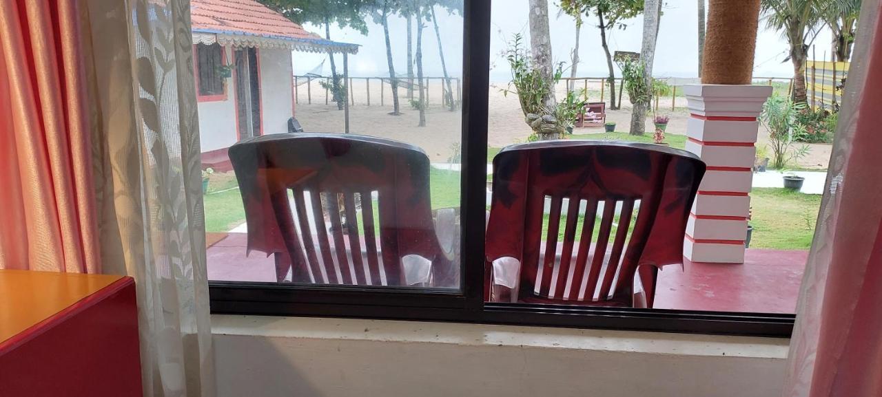 Marari Phoenix Beach Homestay Mararikulam Exteriör bild