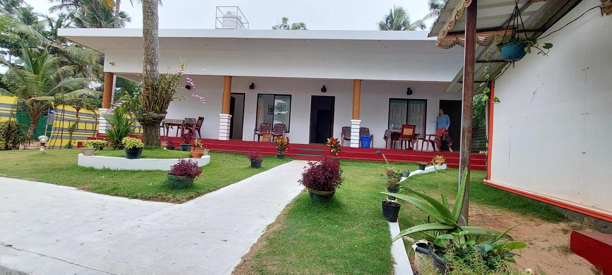 Marari Phoenix Beach Homestay Mararikulam Exteriör bild