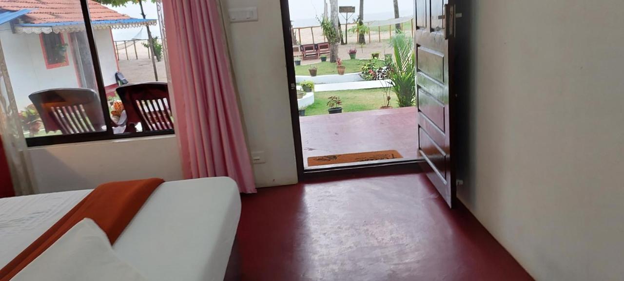 Marari Phoenix Beach Homestay Mararikulam Exteriör bild