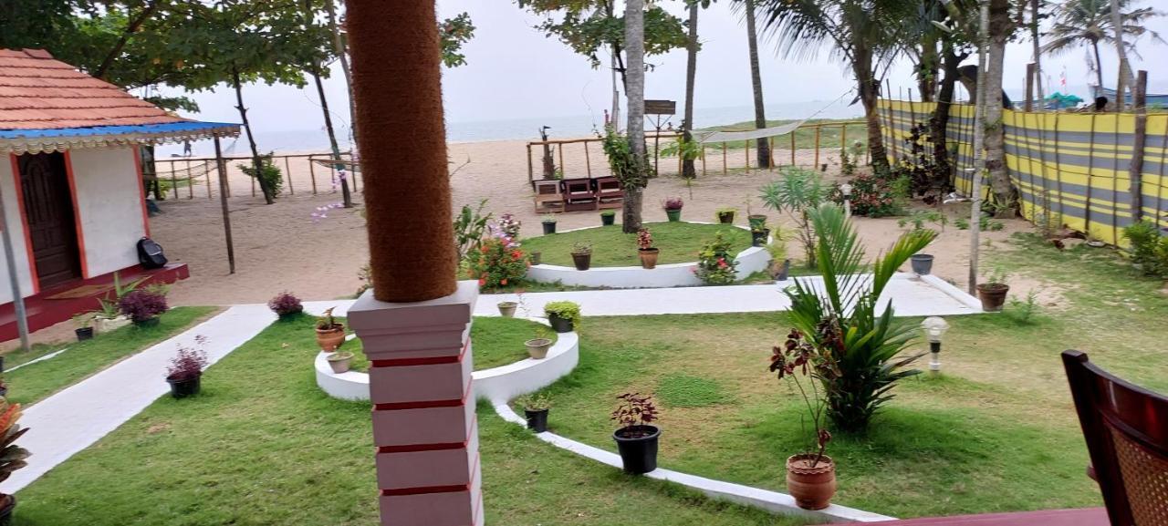 Marari Phoenix Beach Homestay Mararikulam Exteriör bild
