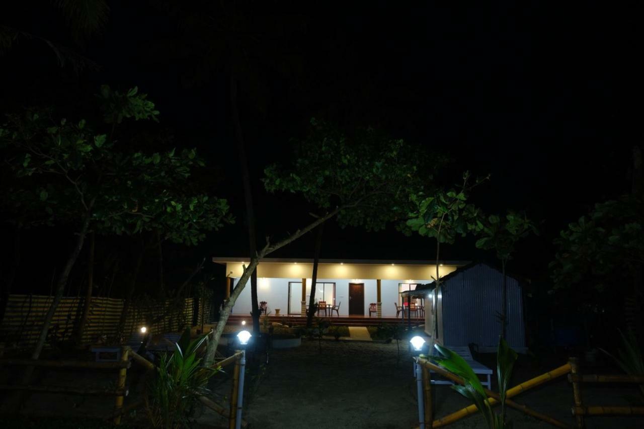 Marari Phoenix Beach Homestay Mararikulam Exteriör bild