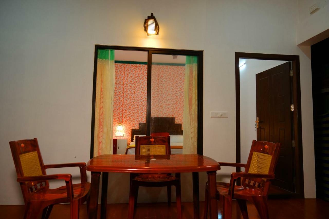 Marari Phoenix Beach Homestay Mararikulam Exteriör bild