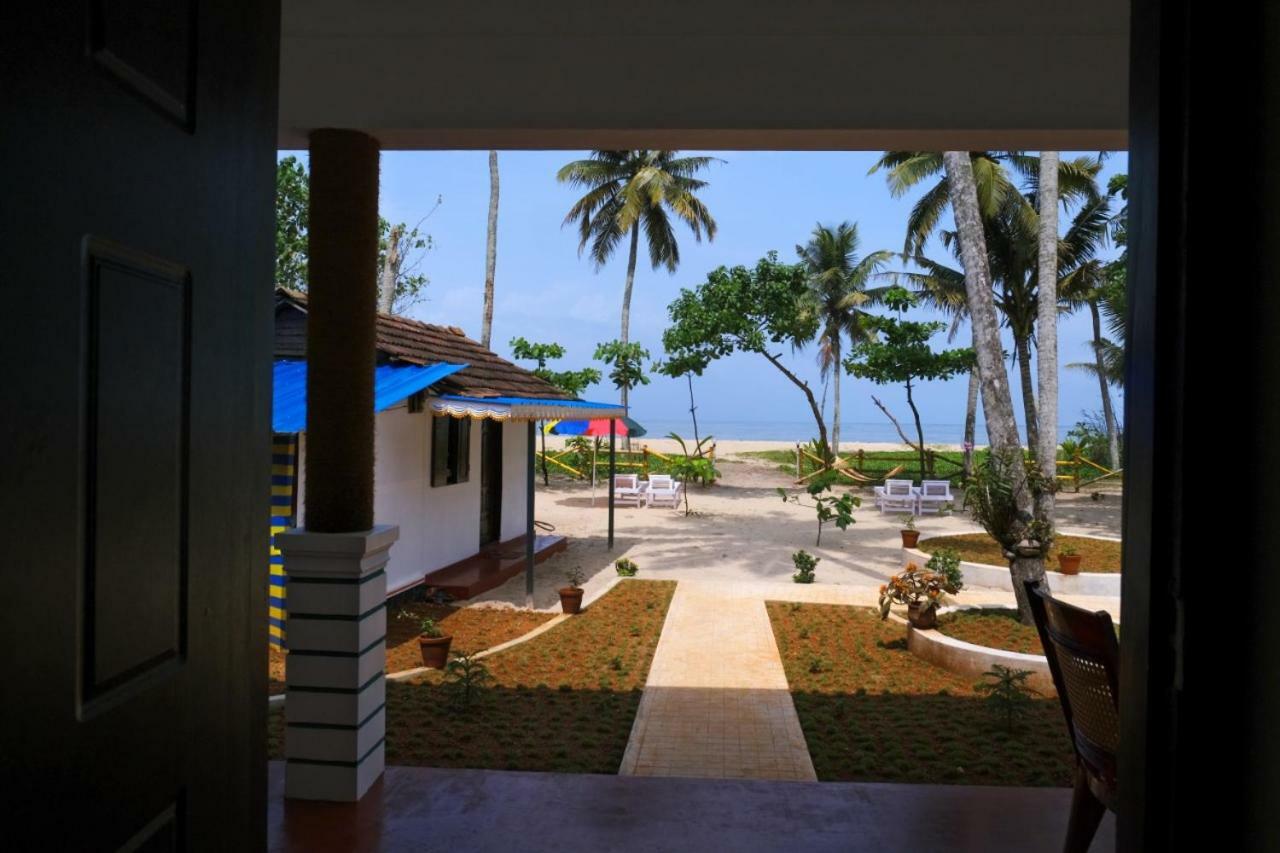 Marari Phoenix Beach Homestay Mararikulam Exteriör bild