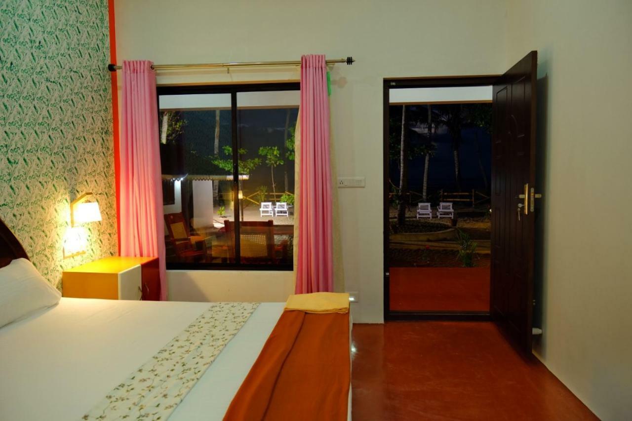 Marari Phoenix Beach Homestay Mararikulam Exteriör bild